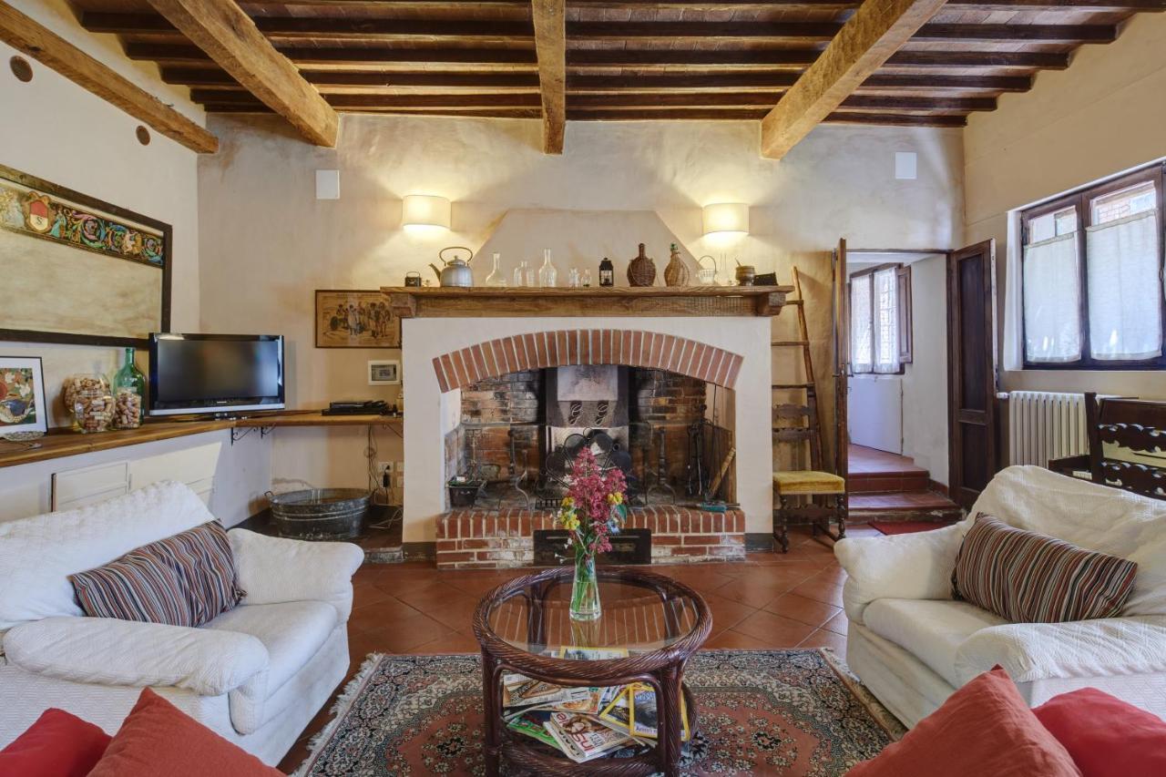 Casa di Leo with pool Villa Radicondoli Bagian luar foto
