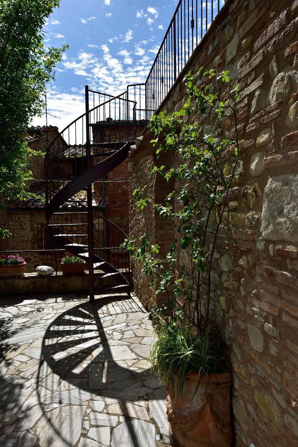 Casa di Leo with pool Villa Radicondoli Bagian luar foto