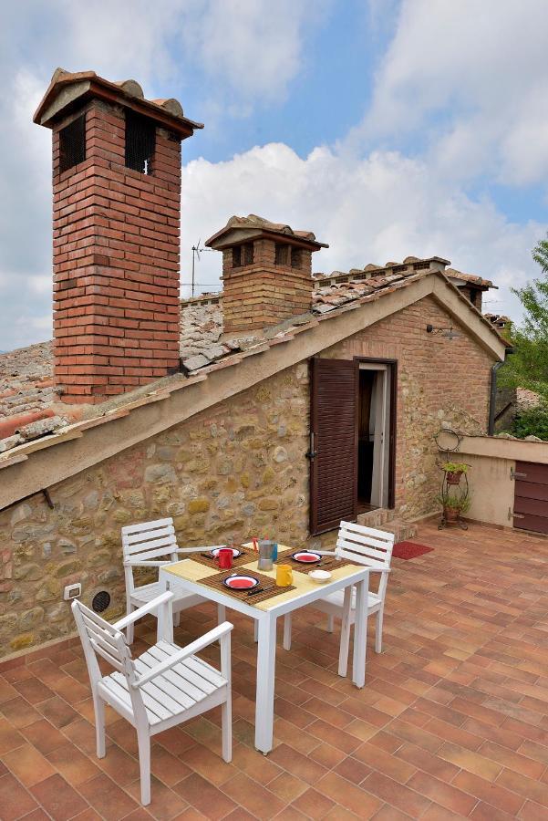 Casa di Leo with pool Villa Radicondoli Bagian luar foto